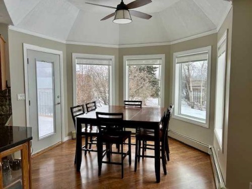 19438 Twp Rd 430, Rural Camrose County, AB - Indoor Photo Showing Dining Room