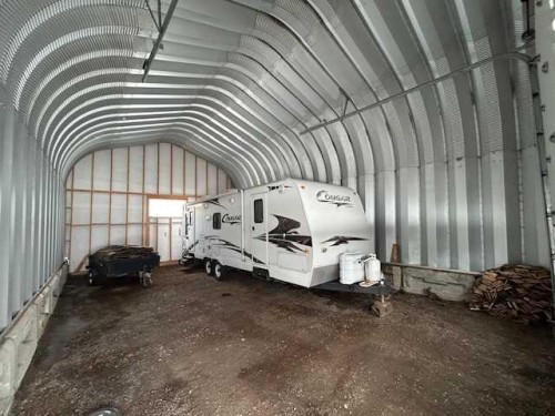 19438 Twp Rd 430, Rural Camrose County, AB - Indoor Photo Showing Garage