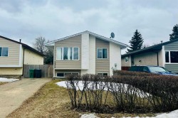 3905 52 Avenue Ponoka, AB T4J 1C8