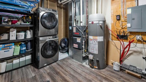 47020 Range Road 162, Rural Beaver County, AB - Indoor Photo Showing Laundry Room