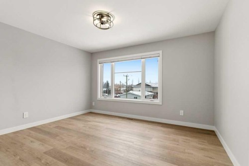 4307 48 Avenue, Sylvan Lake, AB - Indoor Photo Showing Other Room