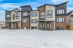 4307 48 Avenue Sylvan Lake, AB T4S 1N7