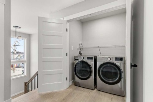 4307 48 Avenue, Sylvan Lake, AB - Indoor Photo Showing Laundry Room