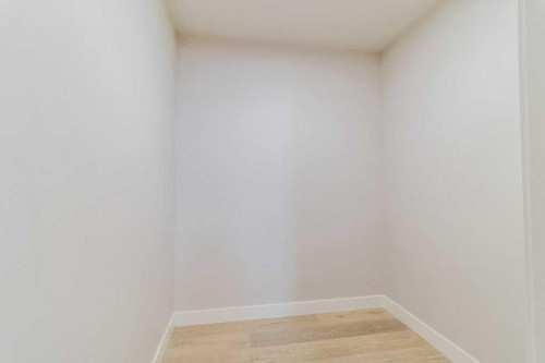 4307 48 Avenue, Sylvan Lake, AB - Indoor Photo Showing Other Room