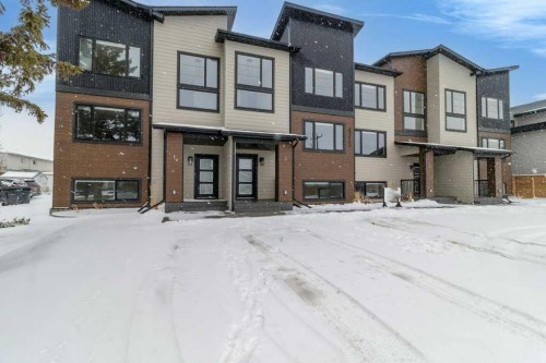 4307 48 Avenue, Sylvan Lake, AB - Outdoor With Facade