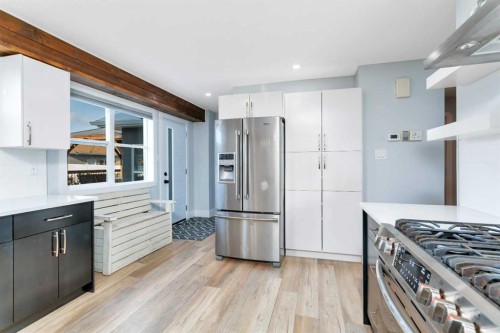 85 Hathaway Lane, Lacombe, AB - Indoor Photo Showing Kitchen