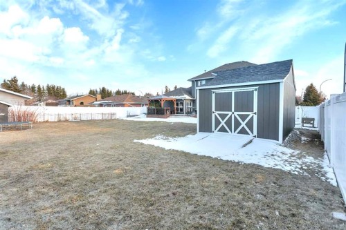 85 Hathaway Lane, Lacombe, AB - Outdoor