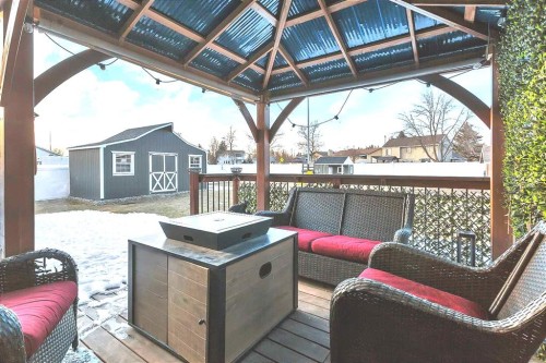 85 Hathaway Lane, Lacombe, AB - Outdoor With Deck Patio Veranda