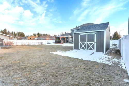 85 Hathaway Lane, Lacombe, AB - Outdoor