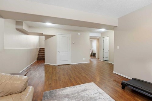 28 Ibbotson Close, Red Deer, AB - Indoor