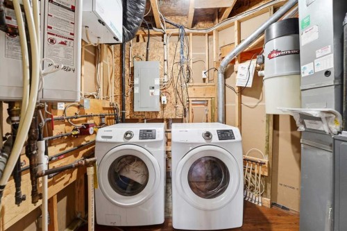 28 Ibbotson Close, Red Deer, AB - Indoor Photo Showing Laundry Room