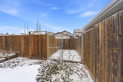 28 Ibbotson Close, Red Deer, AB - Outdoor