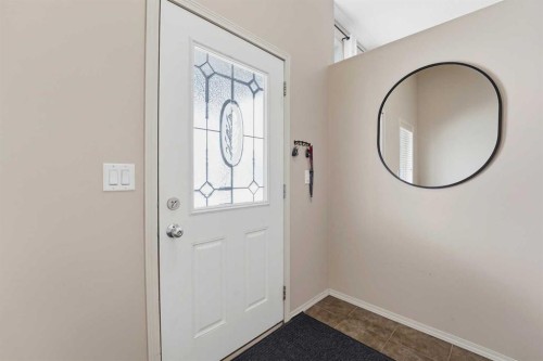 28 Ibbotson Close, Red Deer, AB - Indoor Photo Showing Other Room