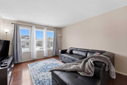 28 Ibbotson Close, Red Deer, AB - Indoor Photo Showing Living Room