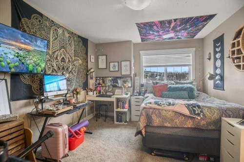 7 Rowberry Court, Sylvan Lake, AB - Indoor Photo Showing Bedroom