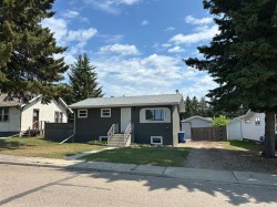 5212 50 Avenue Crescent Eckville, AB T0M 0X0