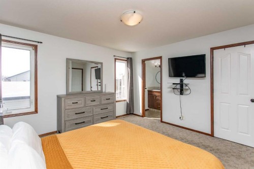 35 Landry Bend, Red Deer, AB - Indoor Photo Showing Bedroom