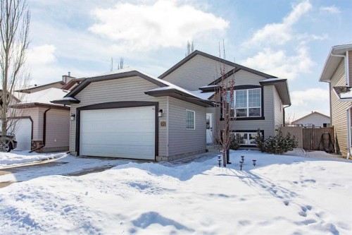 35 Landry Bend  Red Deer, AB T4R 3S4