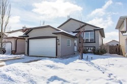 35 Landry Bend Red Deer, AB T4R 3S4