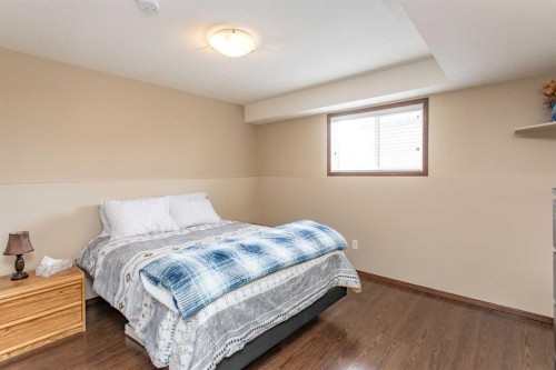 35 Landry Bend, Red Deer, AB - Indoor Photo Showing Bedroom