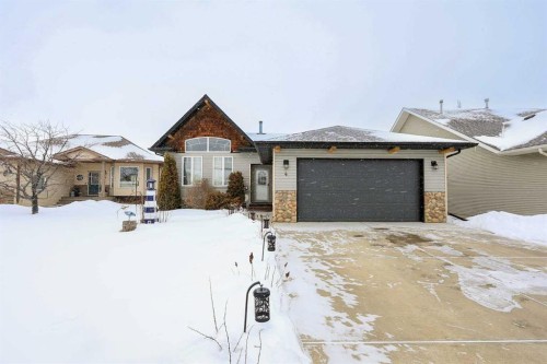 4 Holbrook Place  Sylvan Lake, AB T4S 2P2