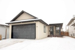 53 Woodbine Close  Blackfalds, AB T4M 0K5