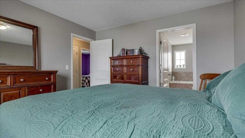 148 Valley Crescent, Blackfalds, AB - Indoor Photo Showing Bedroom