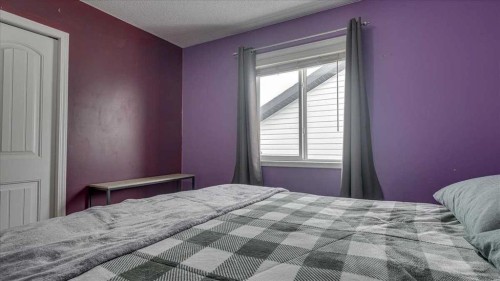 148 Valley Crescent, Blackfalds, AB - Indoor Photo Showing Bedroom