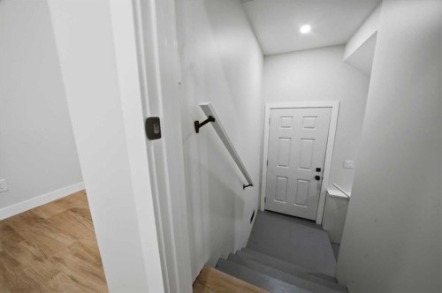 115 Crestview Boulevard, Sylvan Lake, AB - Indoor Photo Showing Other Room