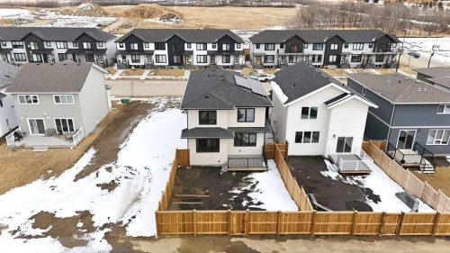 115 Crestview Boulevard, Sylvan Lake, AB - Outdoor With Facade