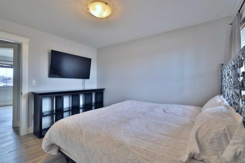 87 Aldrich Close South, Red Deer, AB - Indoor Photo Showing Bedroom