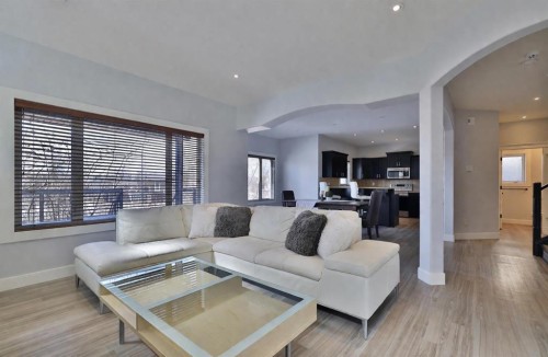 87 Aldrich Close South, Red Deer, AB - Indoor Photo Showing Living Room