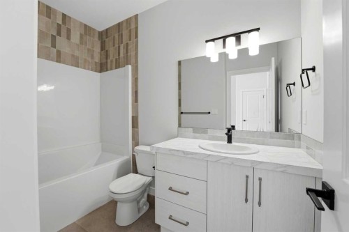 41 Emmett Crescent, Red Deer, AB - Indoor Photo Showing Bathroom