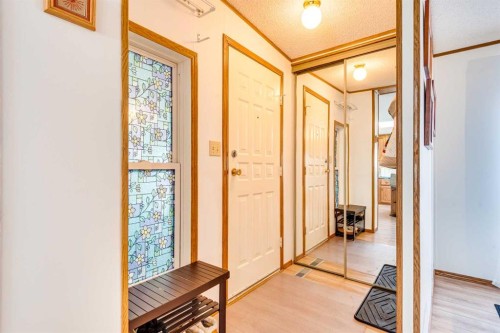 154 Devilder, Trochu, AB - Indoor Photo Showing Other Room