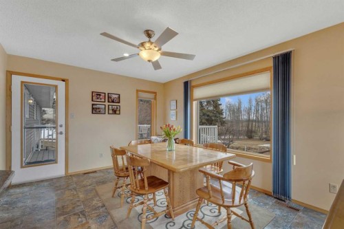 38459 Range Road 283, Rural Red Deer County, AB - Indoor Photo Showing Dining Room