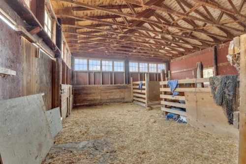 38459 Range Road 283, Rural Red Deer County, AB - Indoor