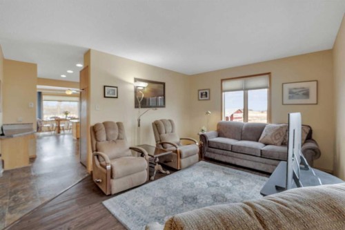 38459 Range Road 283, Rural Red Deer County, AB - Indoor Photo Showing Living Room