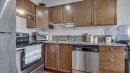 410-3 Broadway Rise, Sylvan Lake, AB  - Indoor Photo Showing Kitchen 