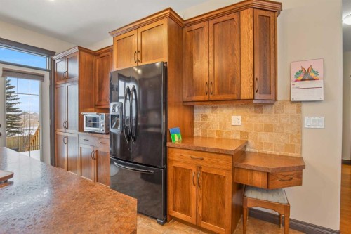 7135 Henner'S Road, Lacombe, AB - Indoor Photo Showing Kitchen