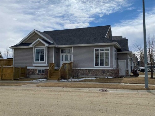 7135 Henner'S Road, Lacombe, AB - Outdoor