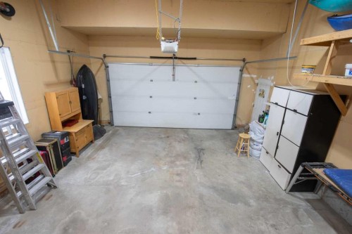 7135 Henner'S Road, Lacombe, AB - Indoor Photo Showing Garage