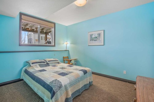 7135 Henner'S Road, Lacombe, AB - Indoor Photo Showing Bedroom