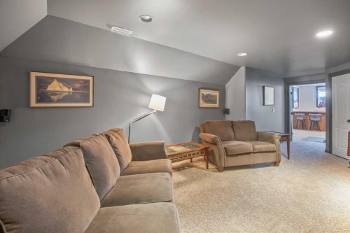 7135 Henner'S Road, Lacombe, AB - Indoor