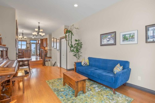7135 Henner'S Road, Lacombe, AB - Indoor Photo Showing Living Room