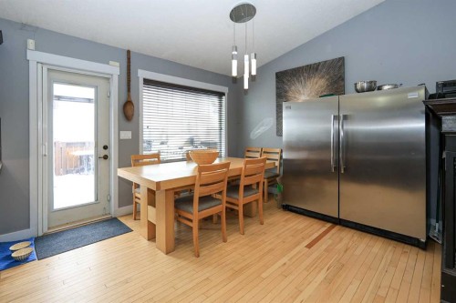 1 Ralston Place, Sylvan Lake, AB - Indoor Photo Showing Dining Room
