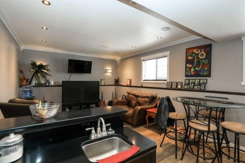 1 Ralston Place, Sylvan Lake, AB - Indoor Photo Showing Dining Room