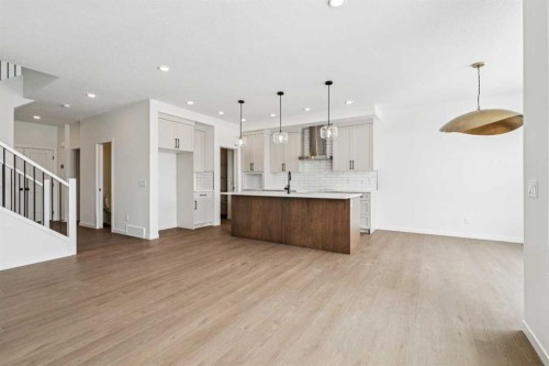 208 Southborough Common, Cochrane, AB - Indoor Photo Showing Kitchen