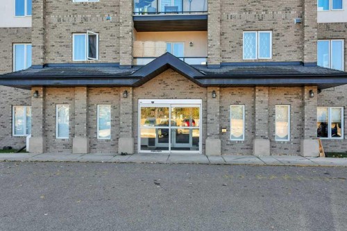 108-80A Kelloway Crescent, Red Deer, AB - Outdoor