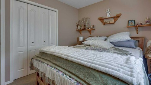 143 Ackerman Crescent, Red Deer, AB - Indoor Photo Showing Bedroom