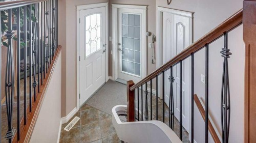 143 Ackerman Crescent, Red Deer, AB - Indoor Photo Showing Other Room